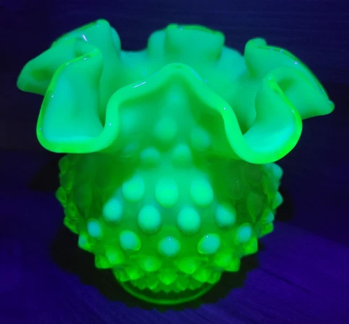 Vintage Fenton Vaseline Uranium Glass Topaz Opalescent Hobnail Rose Vase 4.5”