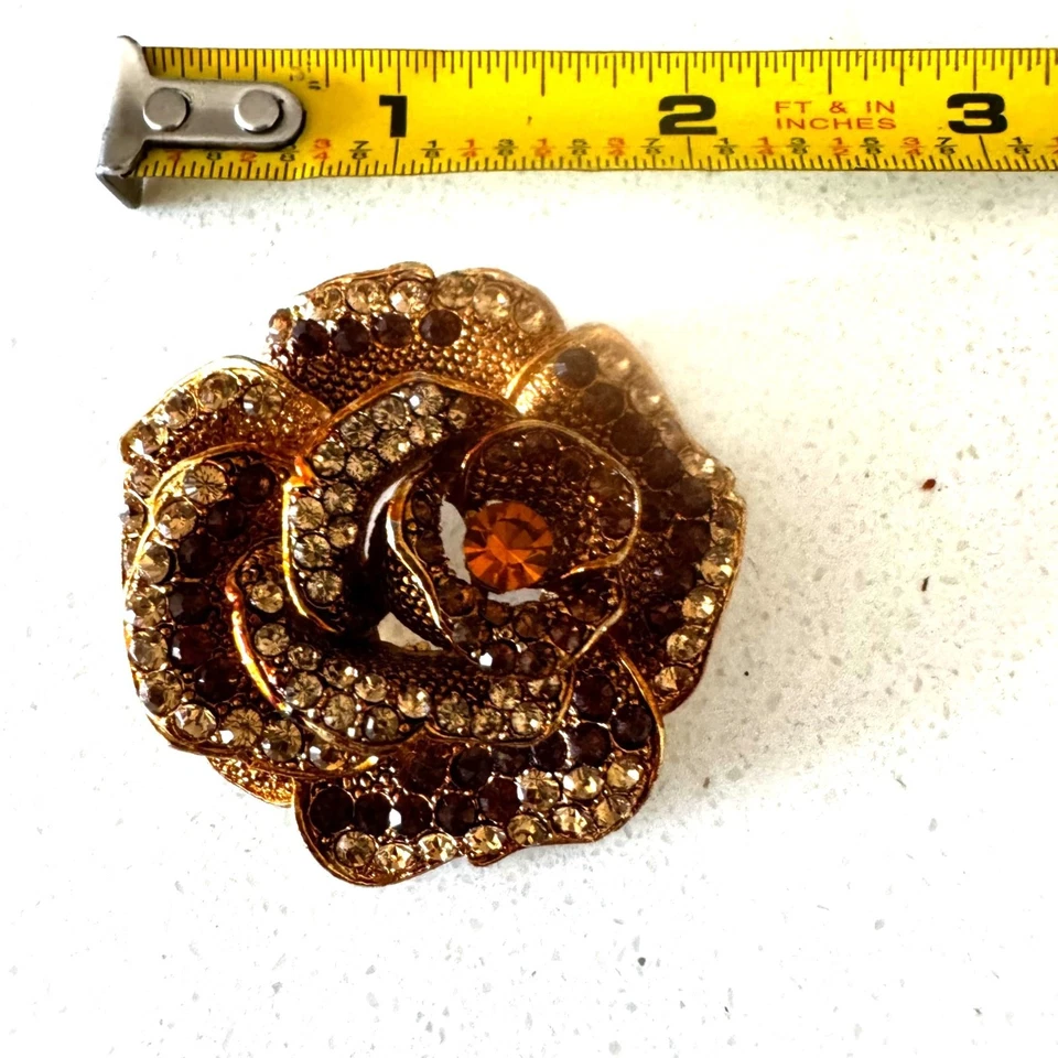 Vintage Y2K Crystal Rose Brooch – Golden Orange Rhinestone Flower Pin Gold metal - Image 2 of 3
