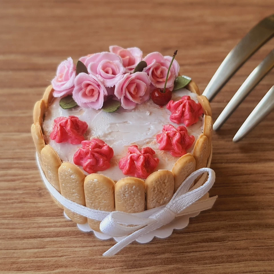 Miniatura per bambole, scala 1:6. Realizzata a mano Diametro 3,8cm altezza 2,5cm - Immagine 2 di 4