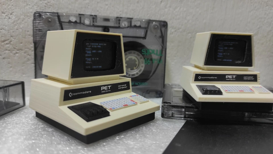 1:10 scale CBM Commodore PET 2001 Miniature 3D Printed Retro Computer 64 Vic 20 - Immagine 4 di 4