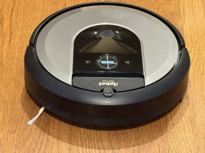 Refurbished iRobot Roomba i8 (8550 RVB-Y2 Robot Only) Robot Vacuum