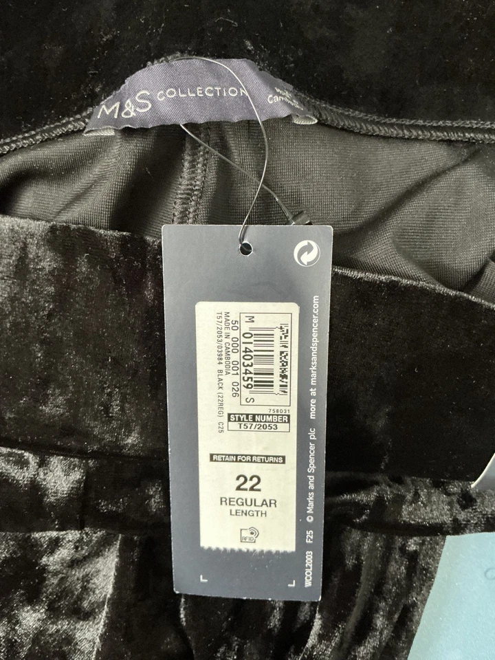 Marks & Spencer Ladies Black Dressy Velvet Leggings Size 22 Regular BNWT - Image 4 of 4