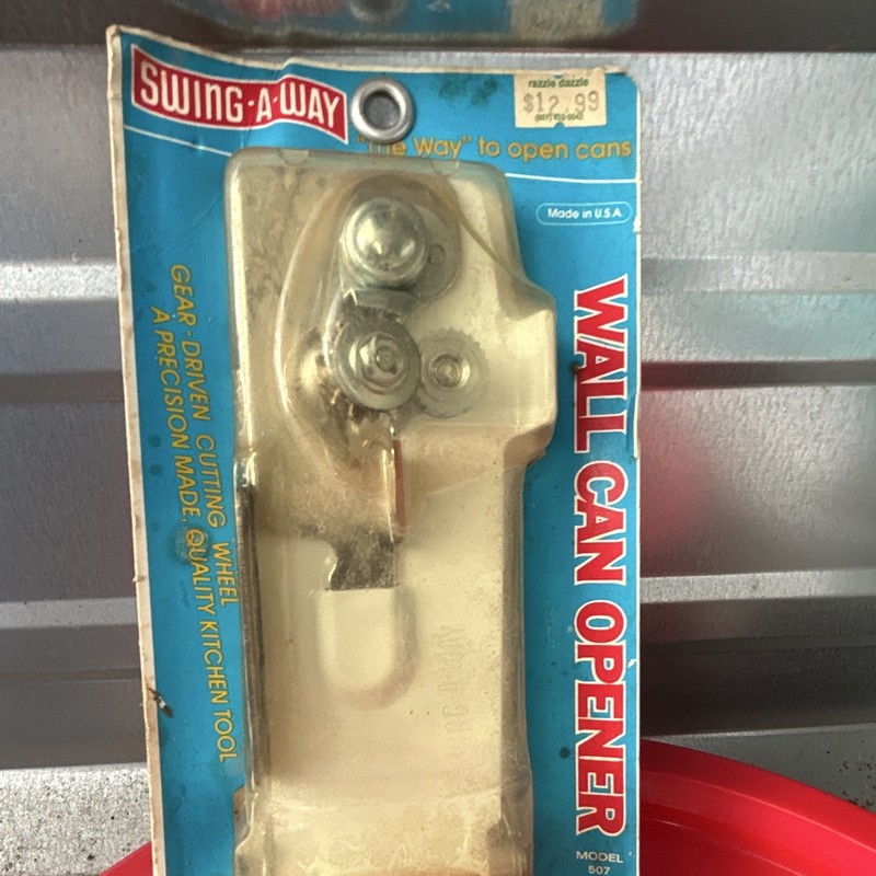 Swing-A-Way Model 507 Wall Mounted Manual Gear-Driven Can Opener White