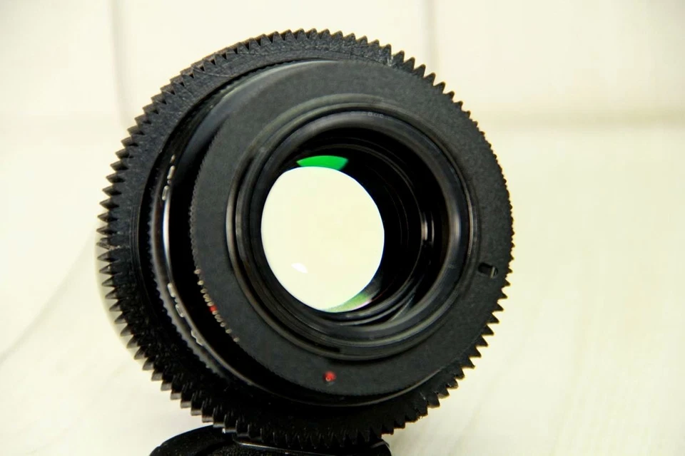 📷Jupiter-9 85mm f/2 M42 Lens w/ Canon EF Adapter – Soviet Portrait Lens - Image 4 of 4