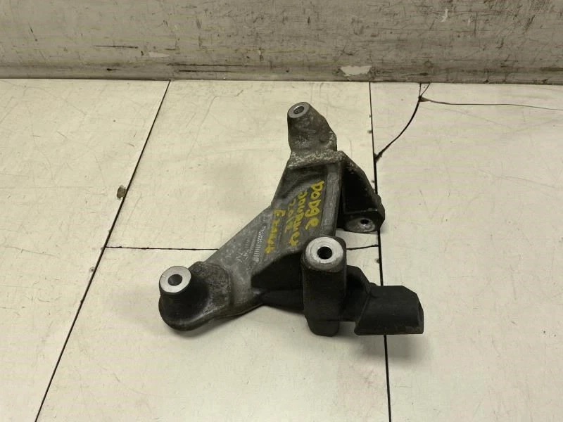 Dodge Journey 2012 soporte de montaje del motor delantero OEM+ Foto 3 de 4