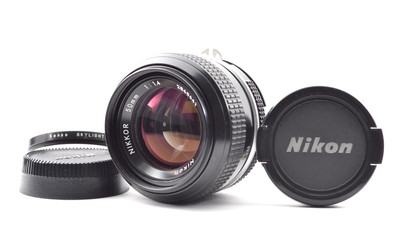 【Top Neuwertig】Nikon NIKKOR 50mm f/1.4 Ai für FA,FE2,FM2,FM3A,F5,F6 aus Japan...
