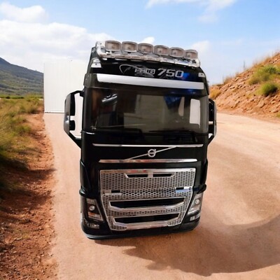 Volvo FH16 XL Cab Schwarz 2018 Premium ClassiXXs 1:18  PCL30219 