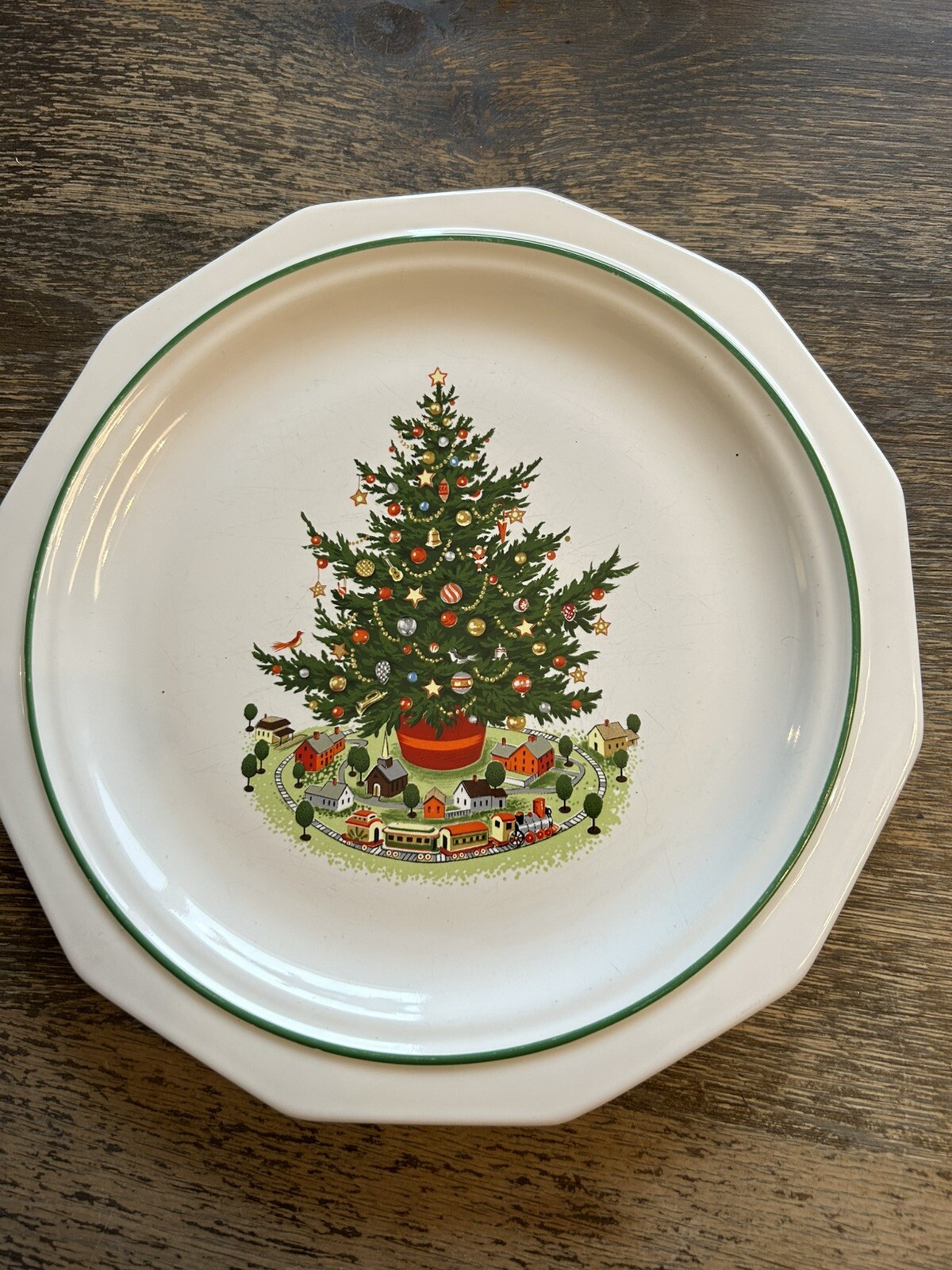 Vintage Pfaltzgraff Christmas Heritage 10 Inch Dinner Plate Tree Train Set of 2