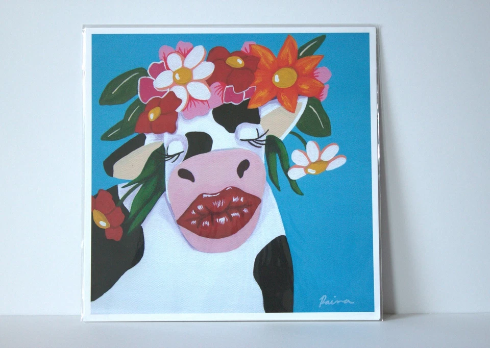 Vaca blanca y negra con labios rojos impresión artística, arte de pared contemporáneo, decoración de animales Foto 3 de 4