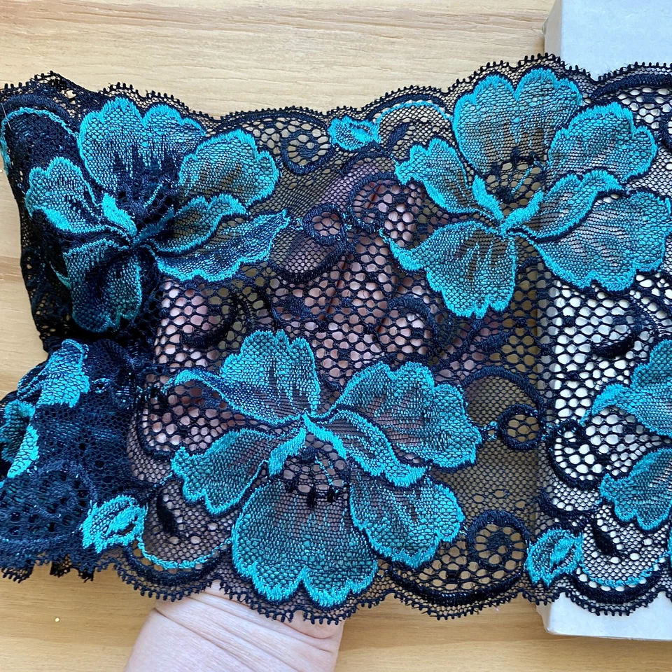 Borde de encaje de malla elástico Paris verde y negro estampado floral/costura/artesanía/7" de ancho Foto 2 de 4