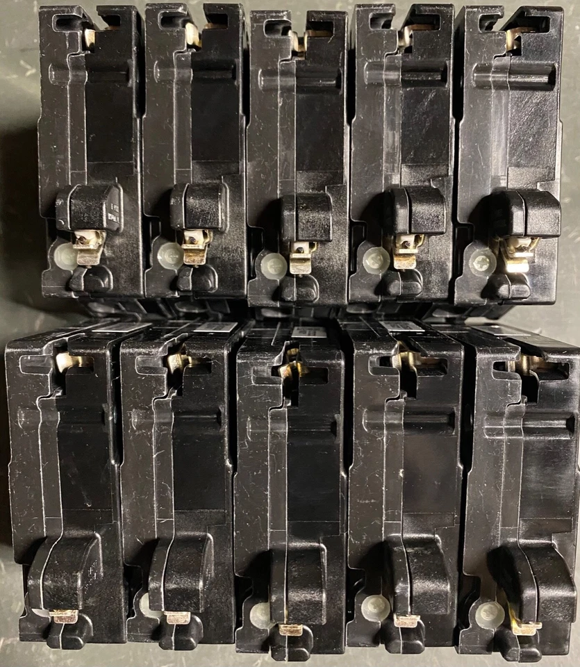 BOX OF 10 SIEMENS QA115AFCN 15A AFCI PLUG ON NEUTRAL (NO PIGTAIL WIRE) BRAND NEW - Image 2 of 2