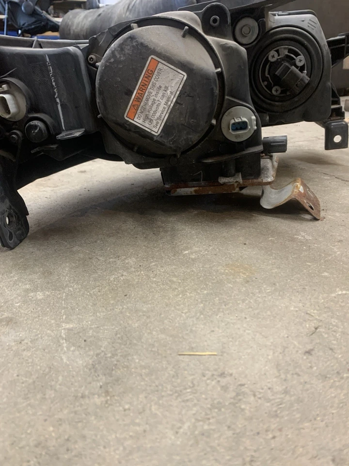 2004-2008年讴歌TL底座原始设备制造商驾驶员侧灯组件带支架 — 第 4/4 张图片