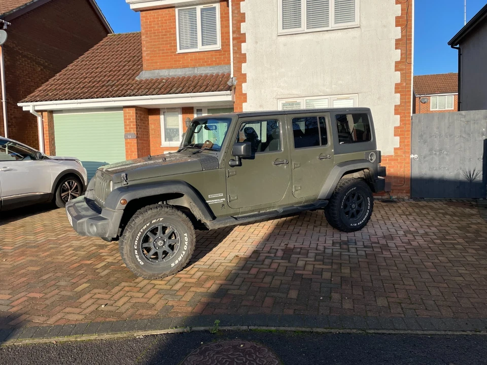 Jeep Wrangler JK 3.6 V6 Auto 4dr – Sarge Green – 41K Miles – Low Tax – CarPlay - Image 2 of 4