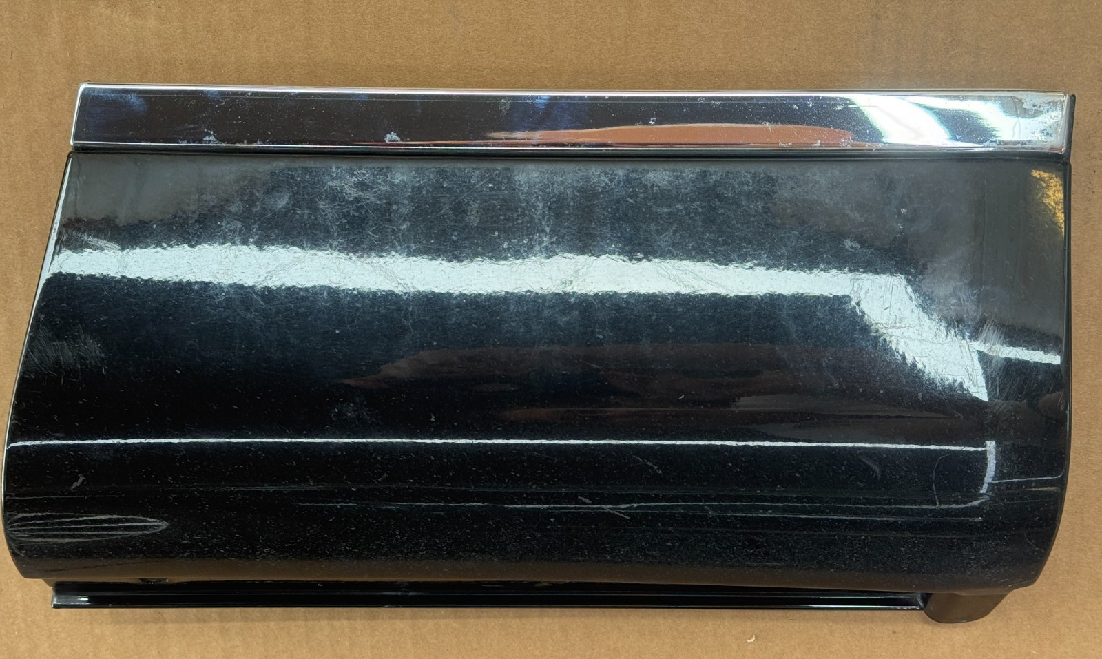 02-12 MERCEDES MAYBACH 57 W240 RH FRONT LEDGE PROTECTIVE STRIP A2406900862 OEM