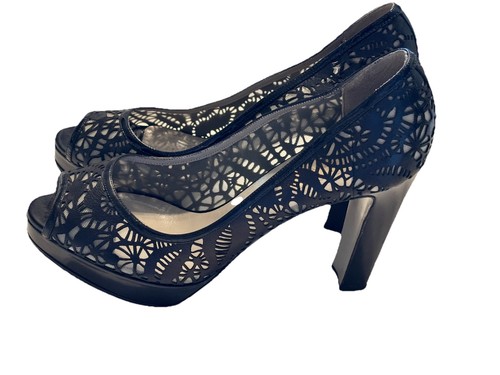 Escarpins Valentino Garavani Peep Toe découpés au laser en maille à fleurs, taille 40,5 (9,5-10) noir - Photo 6/16