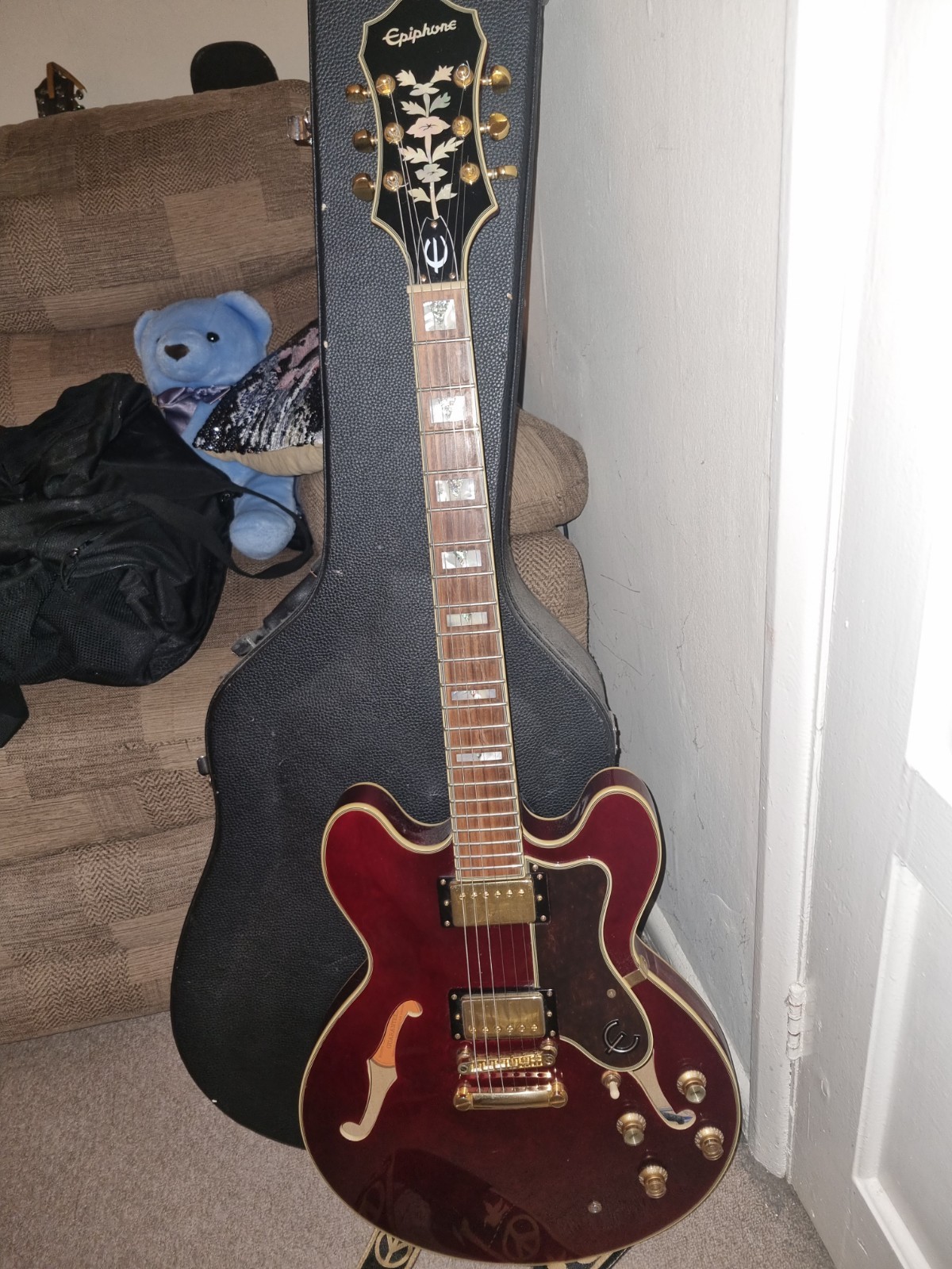 Epiphone Sheraton II Pro Semi-Hollow Coil-Tap Electric Guitar Cherry Red w/Case