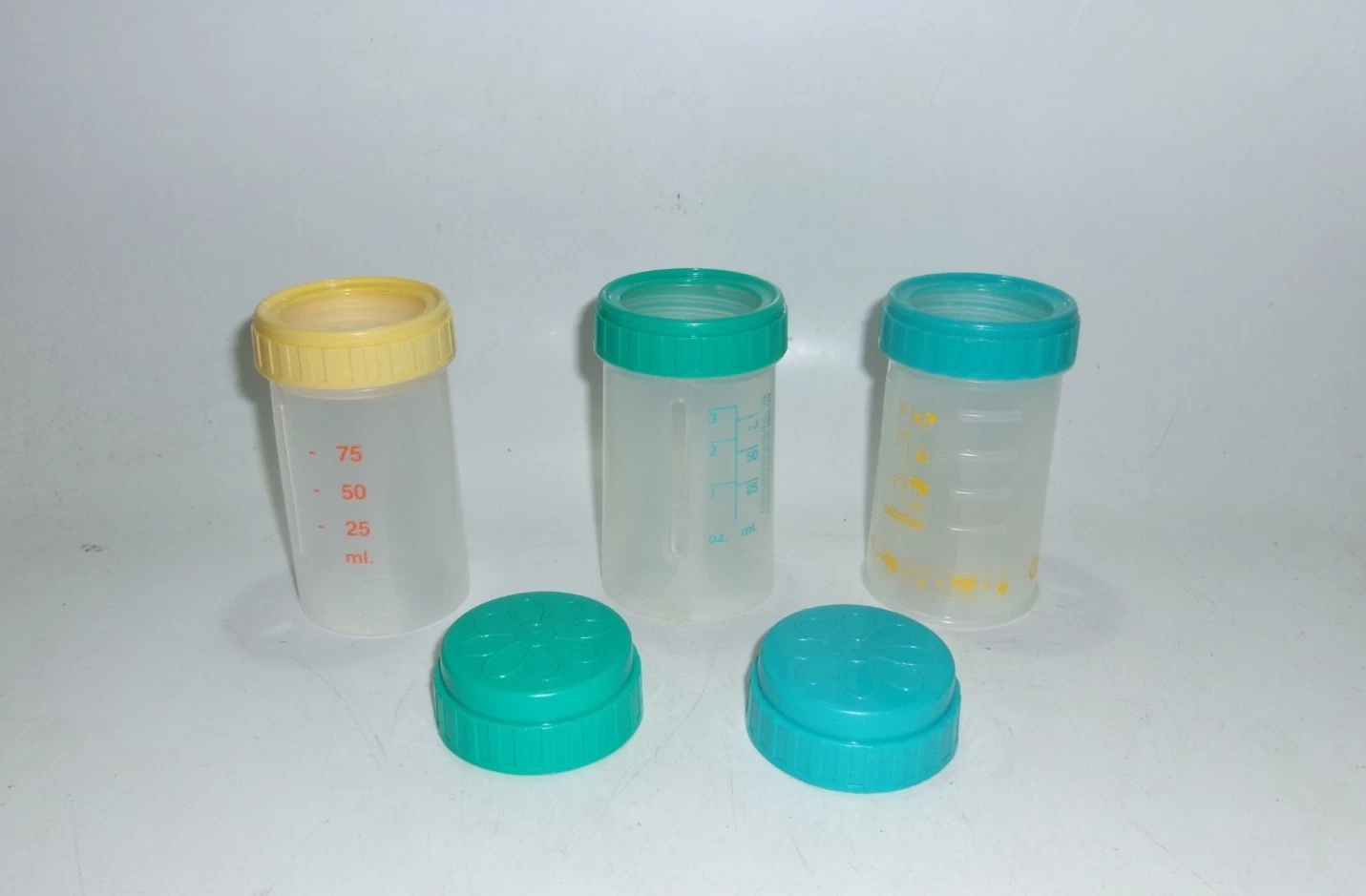 Vtg 90s Playtex Drop‑Ins 4 oz Baby Bottles Lot – Bottoms & 2 Lids Only No Nipple