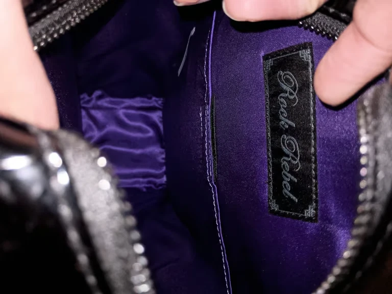 Mochila ataúd acolchada Rock Rebel Mina negra Foto 4 de 4