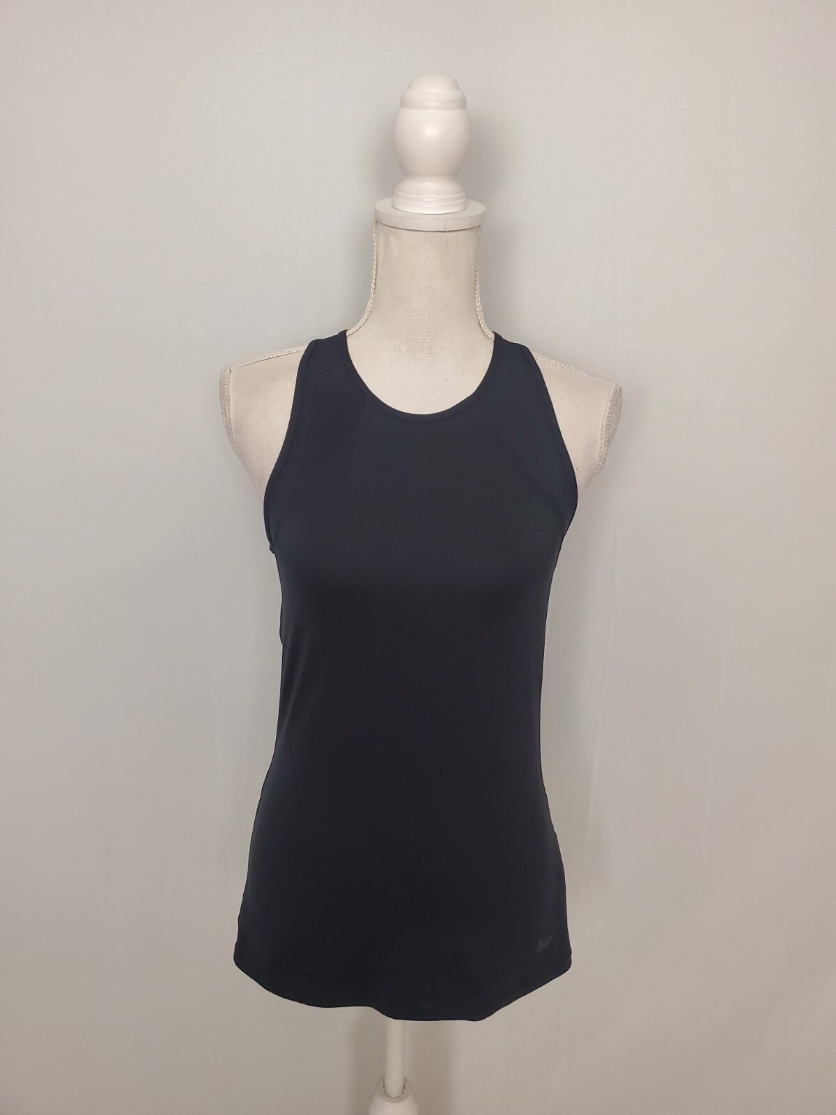 Nike Pro Hypercool Solid Black Athletic Tank Top … - image 1