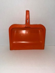 Vintage Rubbermaid Rubber Dust-Pan, Orange 2003-38