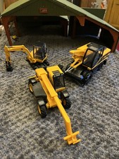 BRITAINS JCB JOB LOT JS200 8060 526S 1.32 SCALE