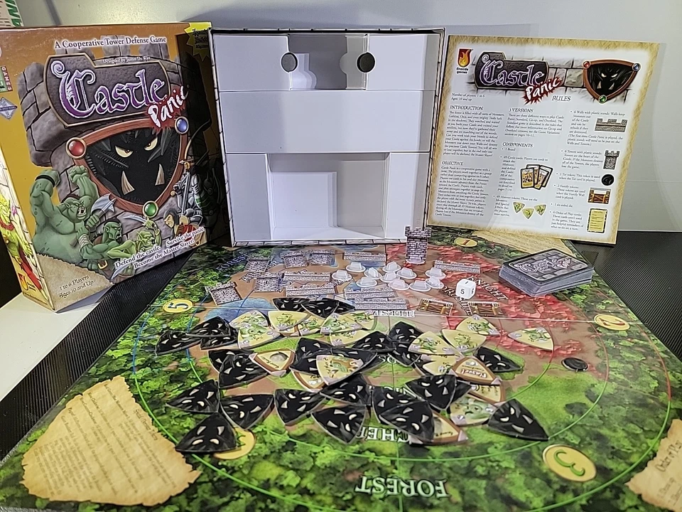 Castle Panic Tower Defense Board Game 1st Edition. 100% Complete - Image 3 of 4