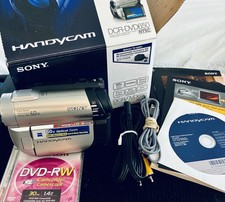 Nice Sony DCR  DVD650 Handycam Camcorder   Complete Bundle   Tested  