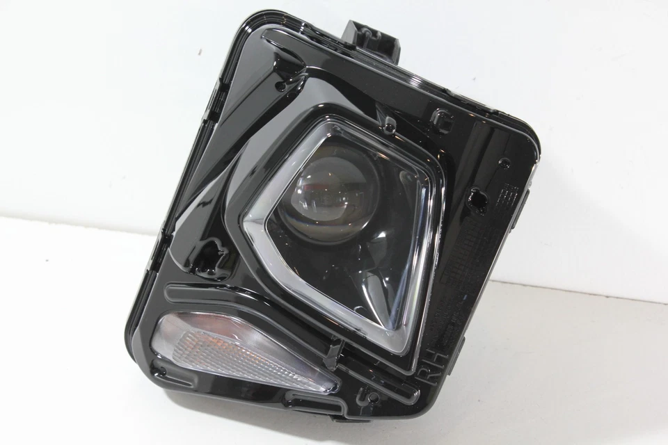 FARO DELANTERO DERECHO CHEVROLET BLAZER 2019-2022 Foto 3 de 4