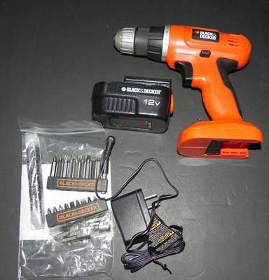 g4 Black+Decker Model No GC01200C 12V Cordless Power Drill Driver With Bits