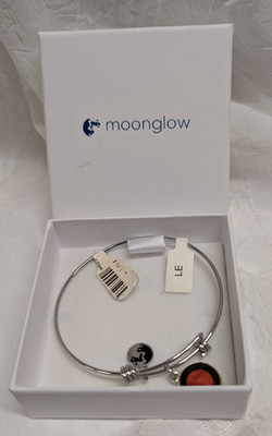 Moonglow Jewelry - Full Moon Lunar Eclipse Bracelet - New With Tags