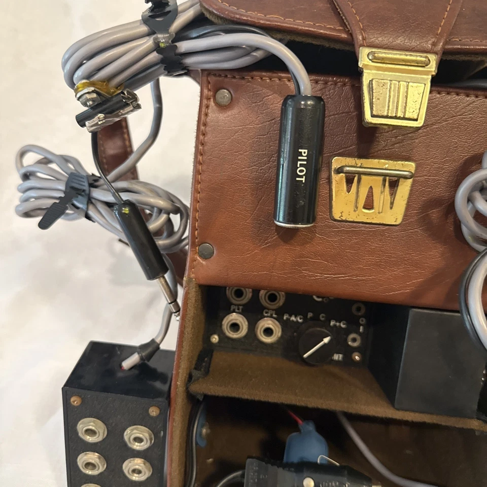 ¡Sistema de intercomunicación de avión portátil vintage! Plantronics 07066-00 ¡Push To Talk! Foto 2 de 4