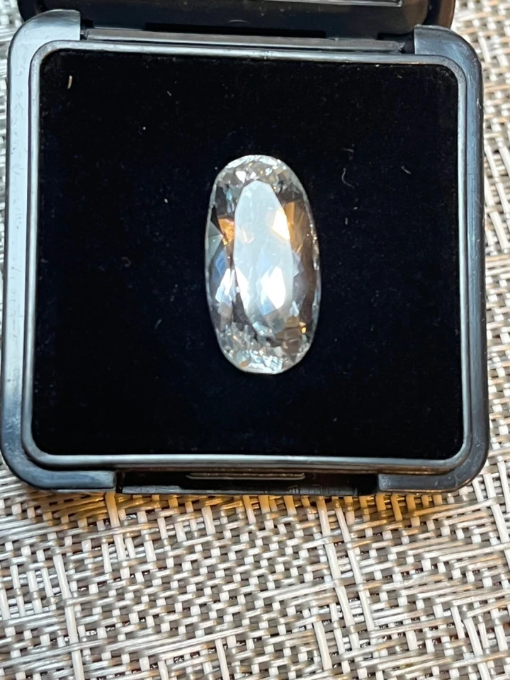 Aqua Blue Kunzite 11 ctw Natural, Oval cut, loose gemstone. Kunar Afghanistan - Image 2 of 4