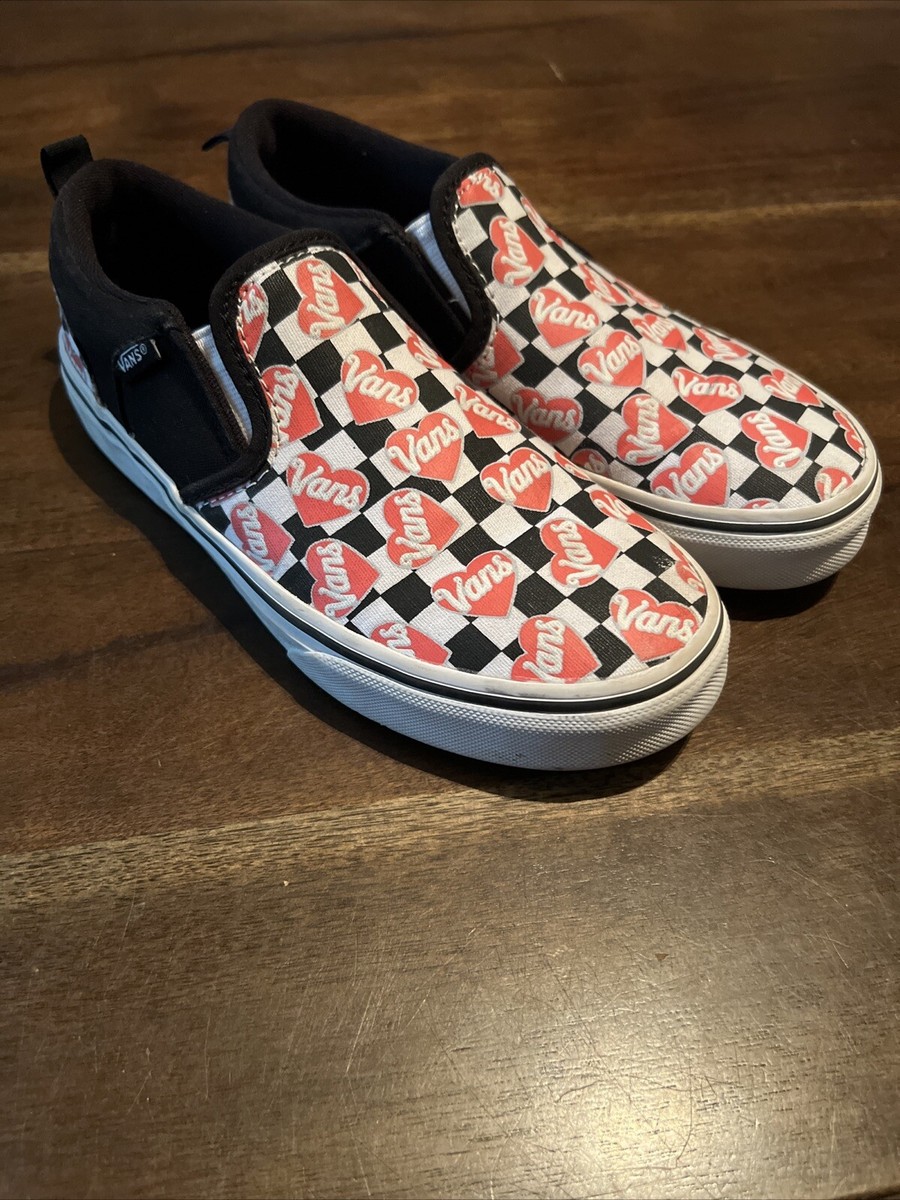 VANS Checkerboard Red Black White Hearts Slip On Sneakers Missy Women's Sz