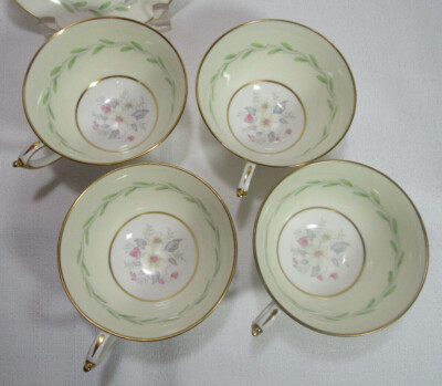 PARAGON England Fine Bone China 4 Footed Cup & Saucer Sets Z684