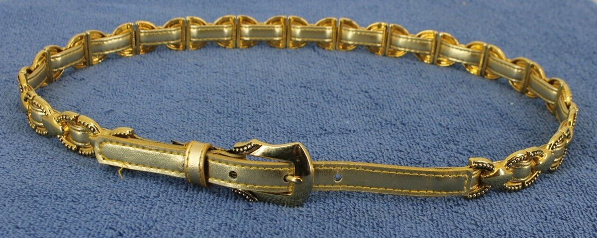 Captiva Collectibles Women’s Sz Sm Genuine Black Leather belt Goldtone Links Violet Belt - Black Italian Leather Belt With Detailed  main image 4