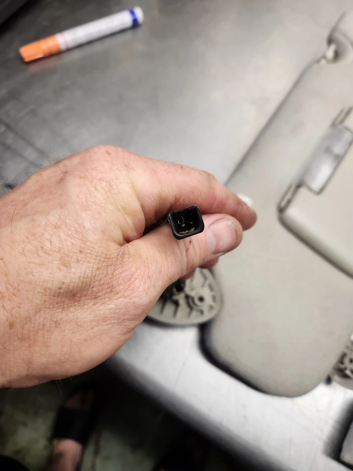 05-07 GMC Envoy XL XUV GM Parasol Iluminado Delantero Izquierdo Izquierdo y Derecho Derecho Beige Foto 2 de 4