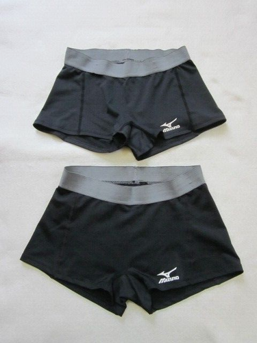 SET BESTEHEND AUS 2 MIZUNO DAMEN-VOLLEYBALLSHORTS MIT FLACHER VORDERSEITE SCHWARZ XS - Bild 1 von 6