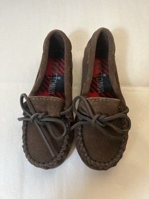 Minnetonka s Slippers Kids Sz 10 Brown Leather Slip On Loafers