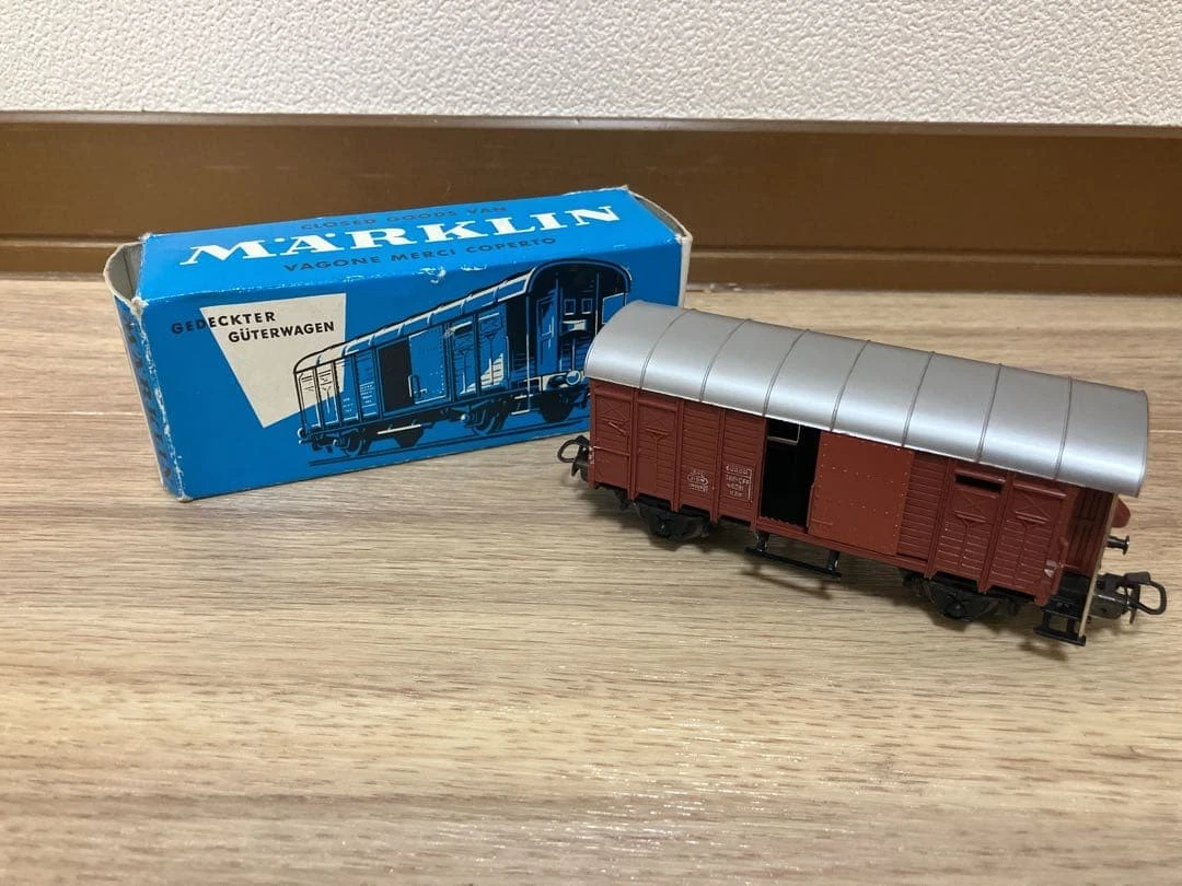 Menuiserie du réseau Ho : Construction du pont de liaison – Le train de Manu