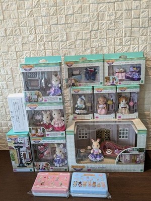 Sylvanian Families Maple Cat Town Series Luxury Room Set Collectible Toy New