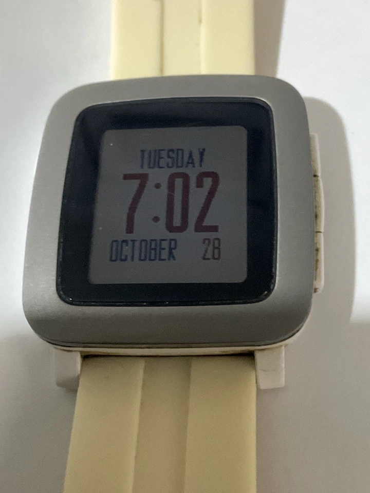 Pebble Time smartwatch working - Image 3 of 3