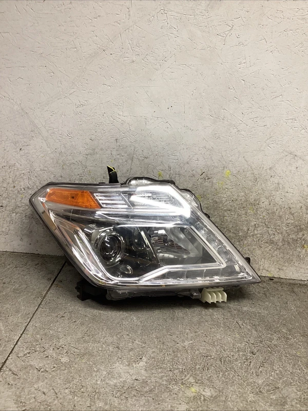 2017-2020 NISSAN ARMADA RIGHT RH PASSENGER SIDE HEADLIGHT AFTERMARKET TYC