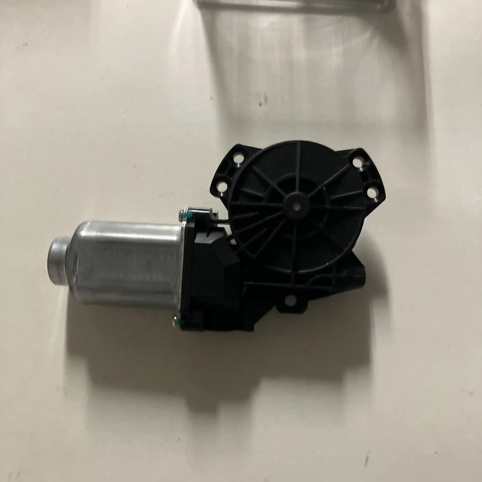 Front Driver Left Power Window Motor For 2007-2010 Hyundai Elantra - Image 2 of 3