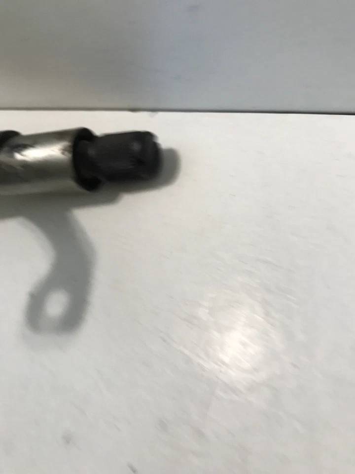 Porsche Cayenne Fuel Rail Genuine 4.5 V8 2005 - image 4 of 4