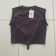 Cider solid round neckline twist short sleeve crop top size M brand new with tag