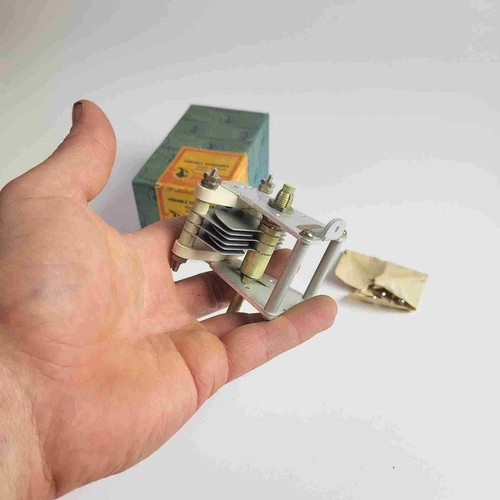 E F Johnson Variable Condenser Ham Radio 35E30 Single 38mmf - Zdjęcie 4 z 7