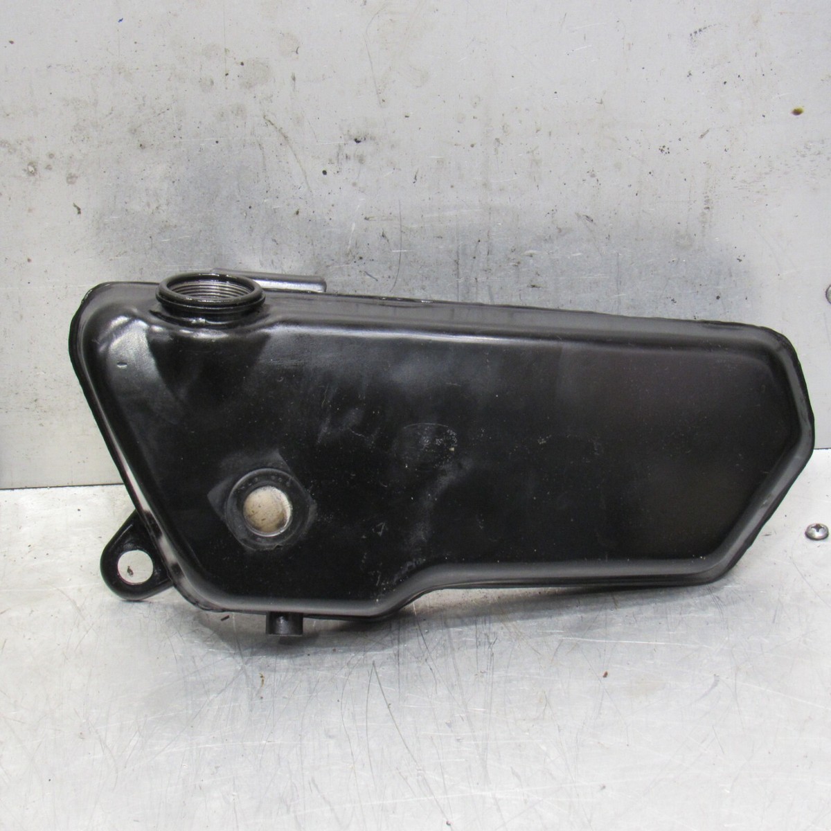 14974 Kawasaki Big Horn Oil Tank F9 350 72-75 52001-020-21 | eBay