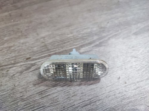 Seitenblinker Kotflügel   VW Bora Golf Caddy     1J5949117A