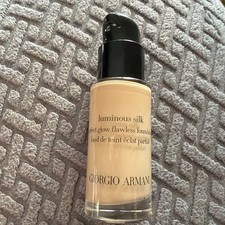 Giorgio Armani Luminous Silk Perfect Glow Fla...