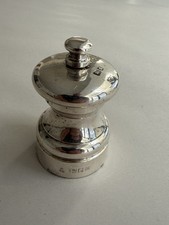 VINTAGE HALLMARKED SILVER MOUNTED PEPPER GRINDER GRINDING MILL